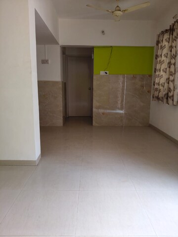 Room in 2 BHK Apartment at Mahalaxmi Vihar, Vishrantwadi – for Rent
