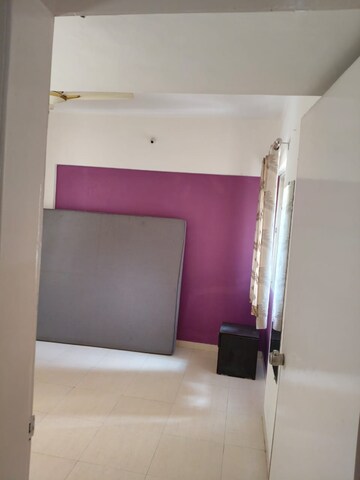 Furnished Amenities in 2 BHK Apartment at Mahalaxmi Vihar, Vishrantwadi – for Rent