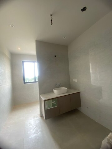Room in 5 BHK Independent House at Satbari – for Sale