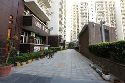 2.5 BHK + Study Room Apartment For Sale in Suncity Essel Tower