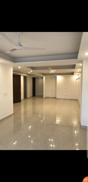 Living Room in 3 BHK Builder Floor at BPTP District 3, Sector 85 – for Sale