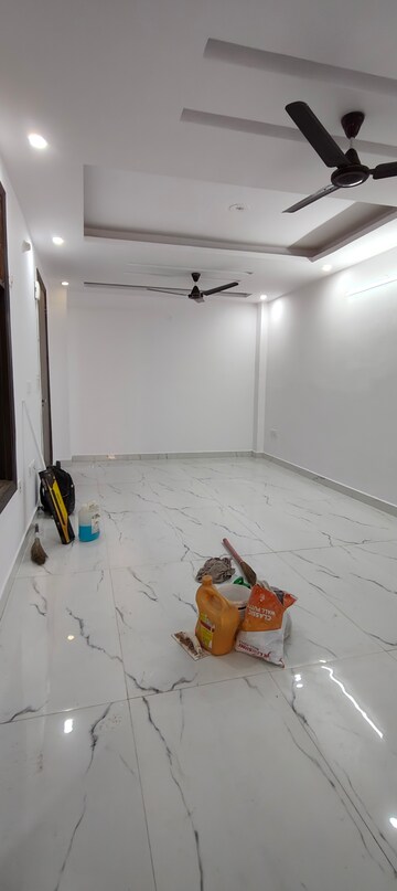 Bedroom in 3 BHK Builder Floor at Chattarpur – for Rent