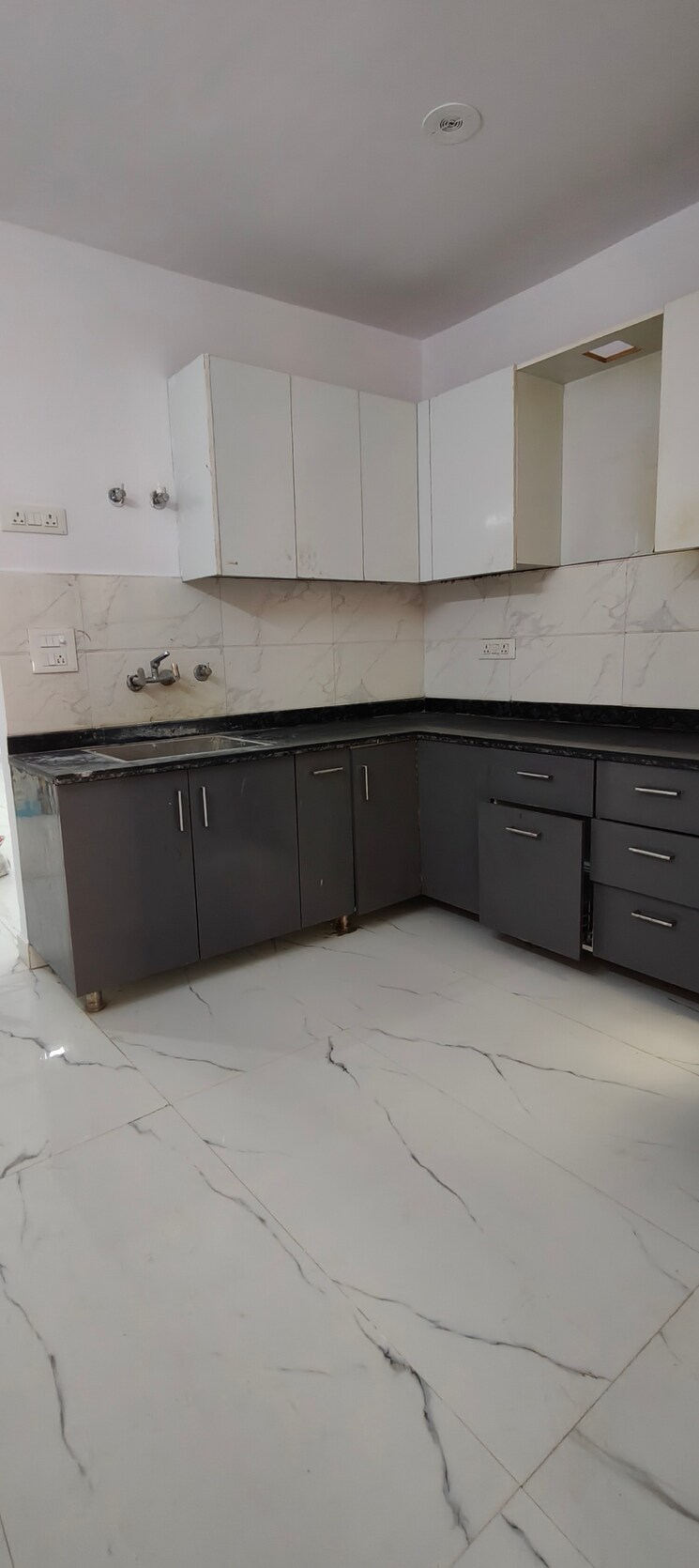 Kitchen, chattarpur 3 Bedroom 1500 Sq.Ft. Builder Floor In Chattarpur Delhi 9293569