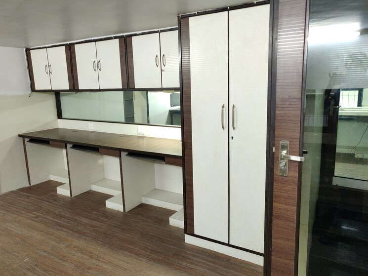 Team Area, malad west Commercial Office Space 830 Sq.Ft. In Malad West Mumbai 9293687