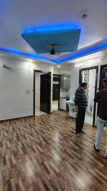 Parking in 3 BHK Builder Floor at Dwarka Mor – for Rent