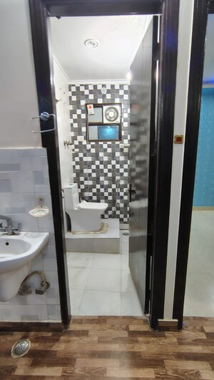 Balcony in 3 BHK Builder Floor at Dwarka Mor – for Rent