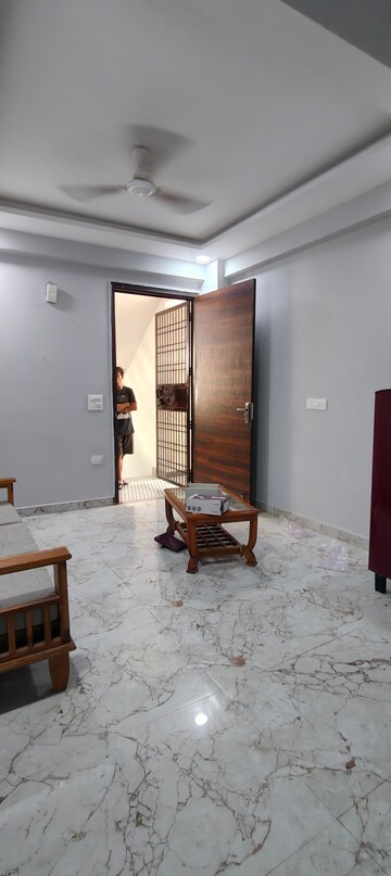 Living Room in 1 BHK Builder Floor at Chattarpur – for Rent