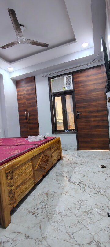 Bedroom in 1 BHK Builder Floor at Chattarpur – for Rent