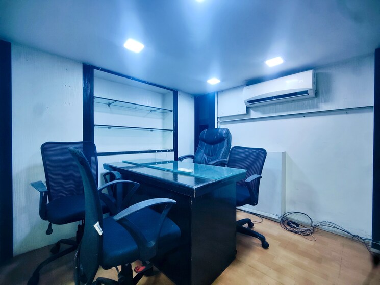 Team Area, malad west Commercial Office Space 830 Sq.Ft. In Malad West Mumbai 9293687