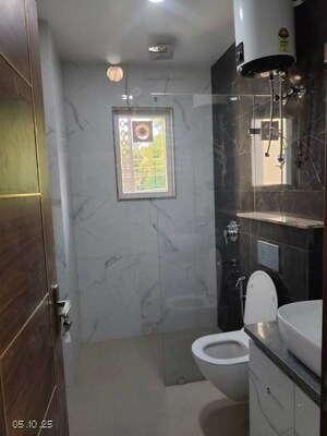 Bathroom in 1 BHK Builder Floor at Saket – for Rent