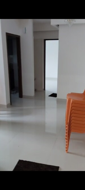 Room in 2 BHK Apartment at Worli – for Rent