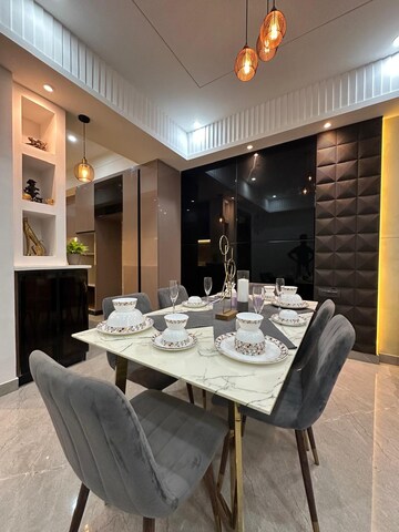 Master Bedroom in 3 BHK Builder Floor at BPTP Amstoria, Sector 102 – for Sale