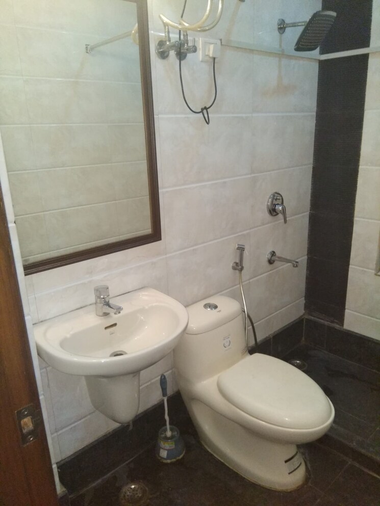 Attached Bathroom, amolik-sankalp 3 Bedroom 851 Sq.Ft. Apartment In Sector 85 Faridabad 9293801