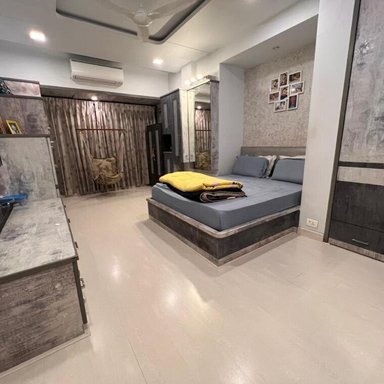 Bedroom, ballerina-apartment 3 Bedroom 1100 Sq.Ft. Apartment In Lokhandwala Complex Mumbai 9293794