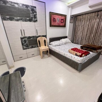 Bedroom in 3 BHK Apartment at Ballerina Apartment, Lokhandwala Complex – for Rent