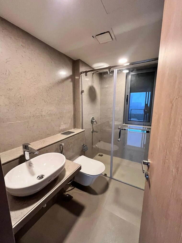 Bathroom, lodha-aura 3.5 Bedroom 1800 Sq.Ft. Apartment In Wadala Mumbai 9293803