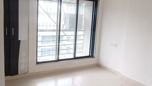 Room in 3 BHK Apartment at Rashmi Pride C, Mira Road East – for Rent