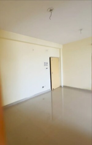 Room in 3 BHK Apartment at Bariatu – for Sale