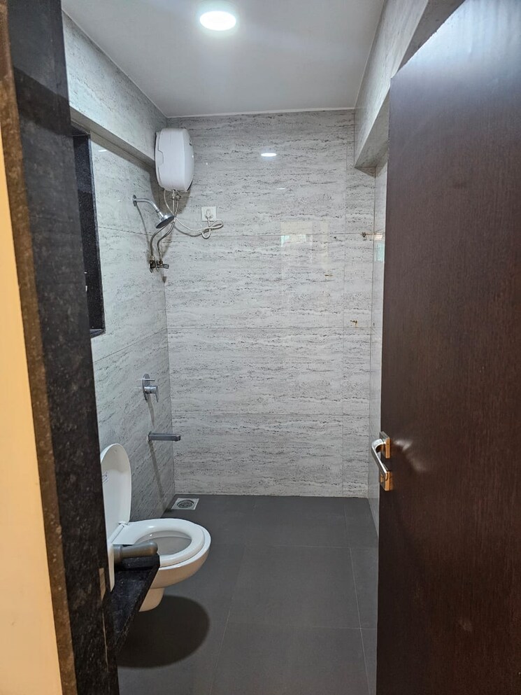 Bathroom, om-sai-chembur-nandadeep-chs 2 Bedroom 1040 Sq.Ft. Apartment In Chembur Mumbai 9293940