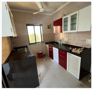 Team Area in 2 BHK Apartment at Shangrila CHS Versova, Versova – for Sale