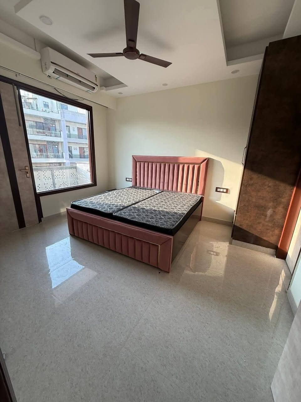 2 BHK Builder Floor For Rent in Saket