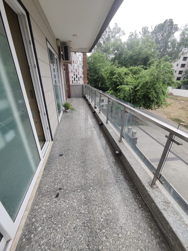 Balcony, palam-vihar-residents-association 3 Bedroom 1863 Sq.Ft. Builder Floor In Palam Vihar Gurgaon 9294097