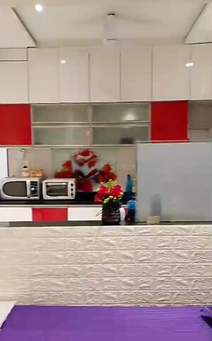 Furnished Amenities in 2 BHK Apartment at North Bombay Society, Juhu – for Rent