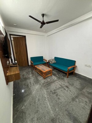 2 BHK Builder Floor For Rent in Saket