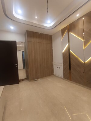 3 BHK Apartment For Rent in Navbharat Apartments, Paschim Vihar