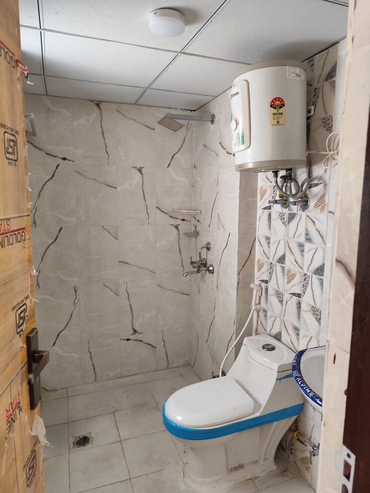 Bathroom, futec-gateway 2 Bedroom 1138 Sq.Ft. Apartment In Sector 75 Noida 9294199