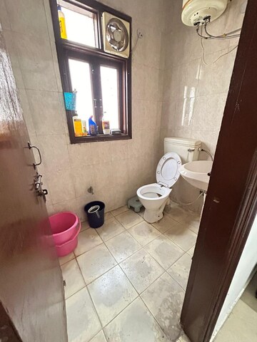 Bathroom in 1 BHK Builder Floor at Saket – for Rent