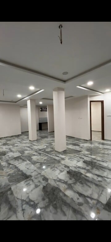 Room in 5 BHK Independent House at Airport Road – for Sale