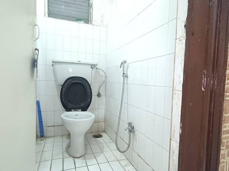 Bathroom, ramesh-hermes-heritage-phase-2 1 Bedroom 600 Sq.Ft. Apartment In Shastrinagar Pune 9294256