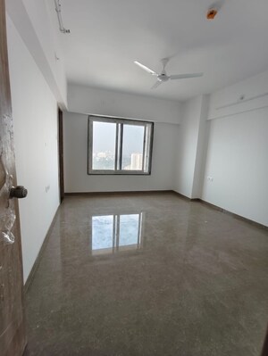 Room in 3 BHK Apartment at Venkatesh Skydale, Hingne Khurd – for Sale