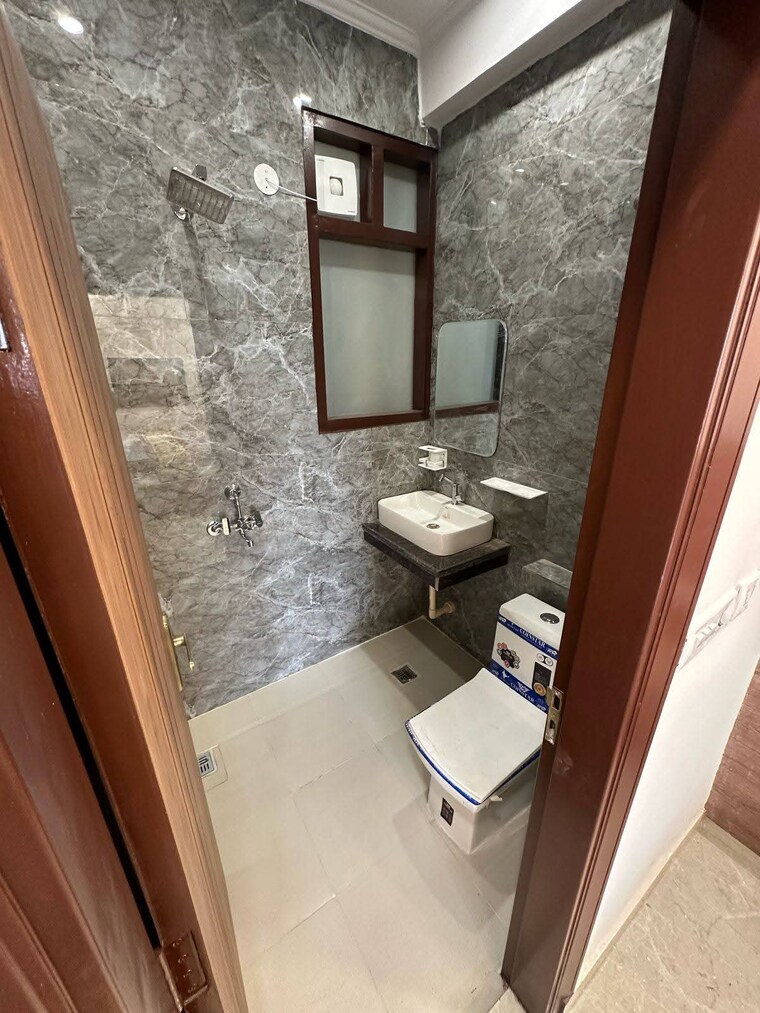 Bathroom, saket 1 RK 500 Sq.Ft. Builder Floor In Saket Delhi 9294248