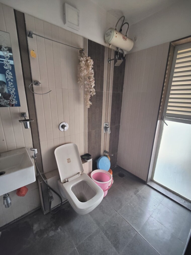 Bathroom, vasant-fiona 2 Bedroom 650 Sq.Ft. Apartment In Pokhran Road No Two Thane 9294270