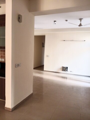 Room in 2 BHK Apartment at Mahagun Mywoods III, Sector 16c Greater Noida – for Rent