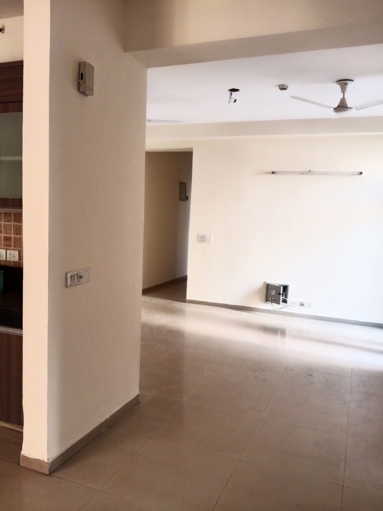 Room, mahagun-mywoods-iii 2 Bedroom 960 Sq.Ft. Apartment In Sector 16c Greater Noida Greater Noida 9294335