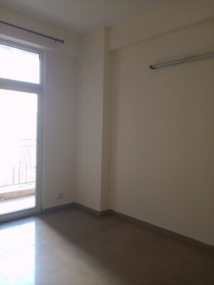 Room in 2 BHK Apartment at Mahagun Mywoods III, Sector 16c Greater Noida – for Rent