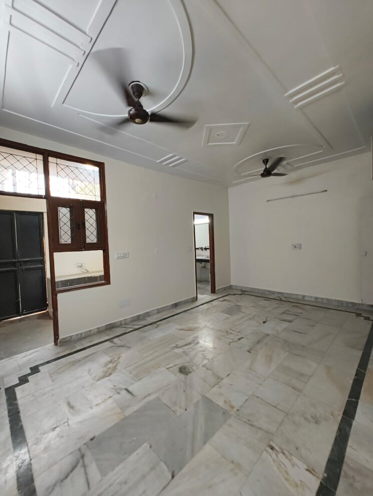 Room, adarsh-apartments-cghs-ltd 2 Bedroom 950 Sq.Ft. Apartment In Paschim Vihar Delhi 9294273