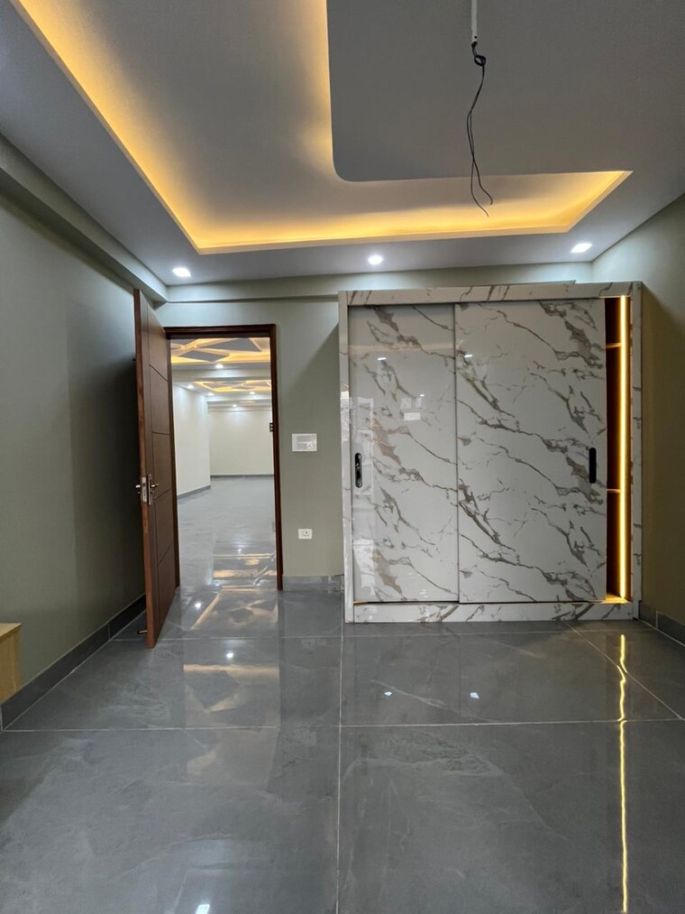 Room, gms road 3 Bedroom 2000 Sq.Ft. Builder Floor In Gms Road Dehradun 9294268