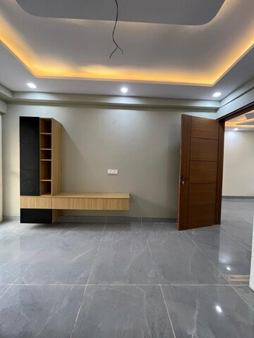 Room in 3 BHK Builder Floor at Gms Road – for Sale