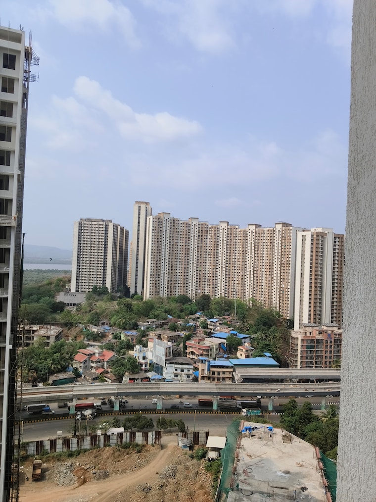 Exterior View, godrej-emerald 2 Bedroom 750 Sq.Ft. Apartment In Ghodbunder Road Thane 9294349