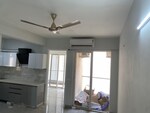 3.5 BHK + Extra Room 1373 Sq.Ft. Builder Floor in Signature Global City 92