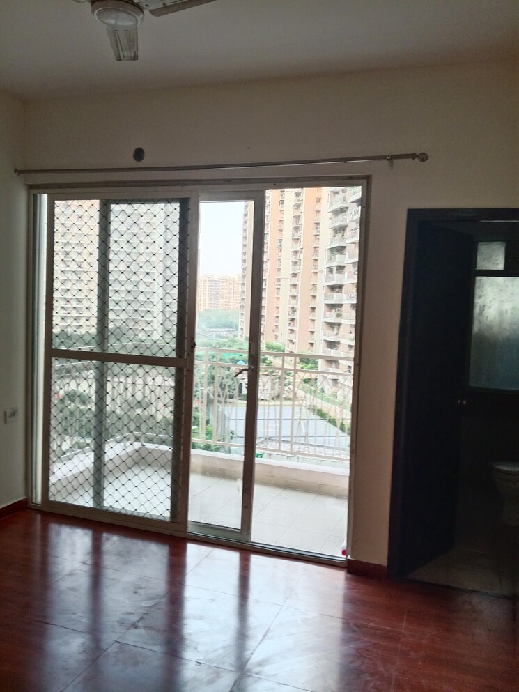 Room, mahagun-mywoods-iii 2 Bedroom 960 Sq.Ft. Apartment In Sector 16c Greater Noida Greater Noida 9294335