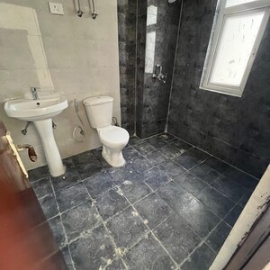 Bathroom in 2.5 BHK Apartment at Amrapali Heartbeat City, Sector 107 – for Rent