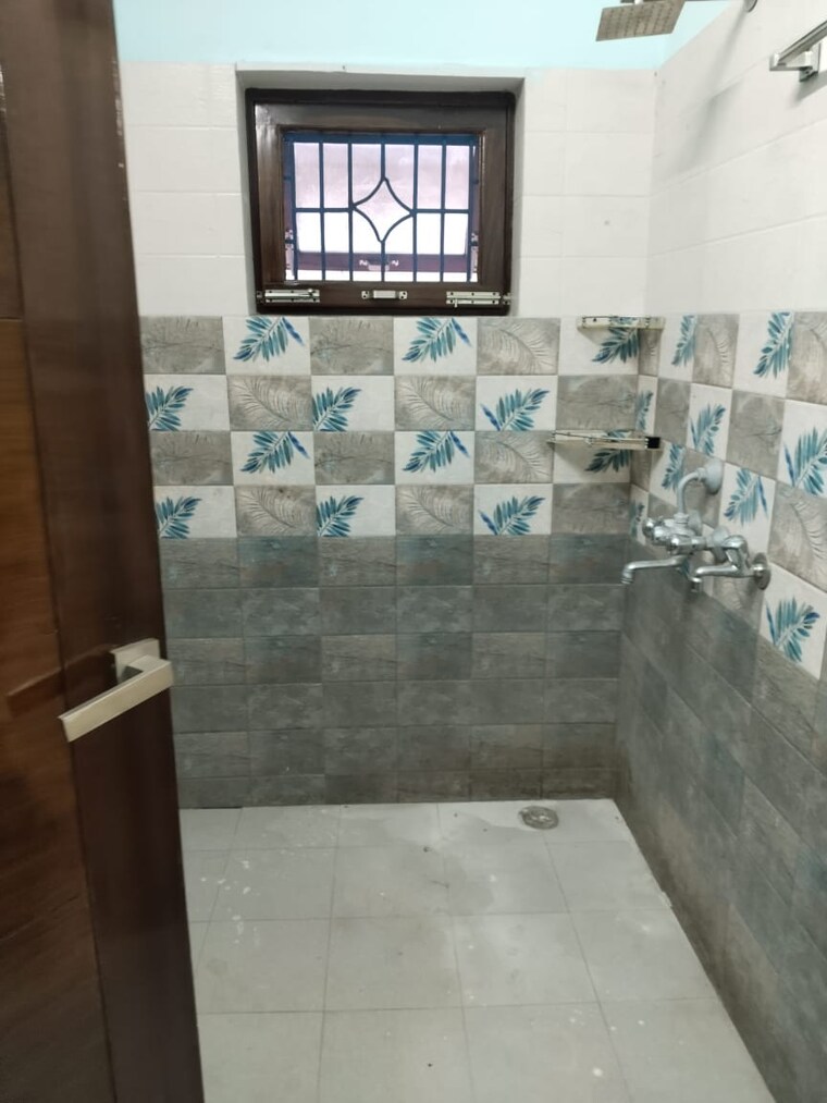 Bathroom, dalanwala 2 Bedroom 1400 Sq.Ft. Independent House In Dalanwala Dehradun 9294326