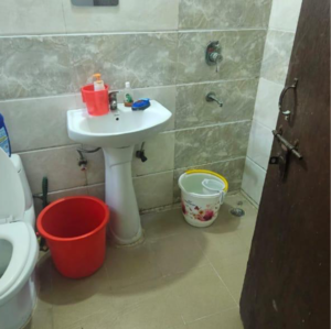 Bathroom in 2.5 BHK Apartment at Amrapali Princely Estate, Sector 76 – for Rent