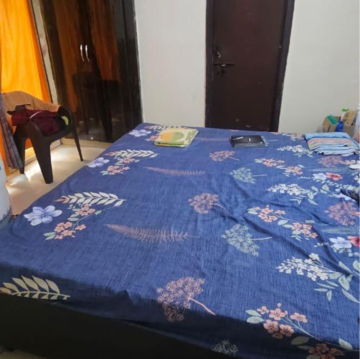 Bedroom in 2.5 BHK Apartment at Amrapali Princely Estate, Sector 76 – for Rent