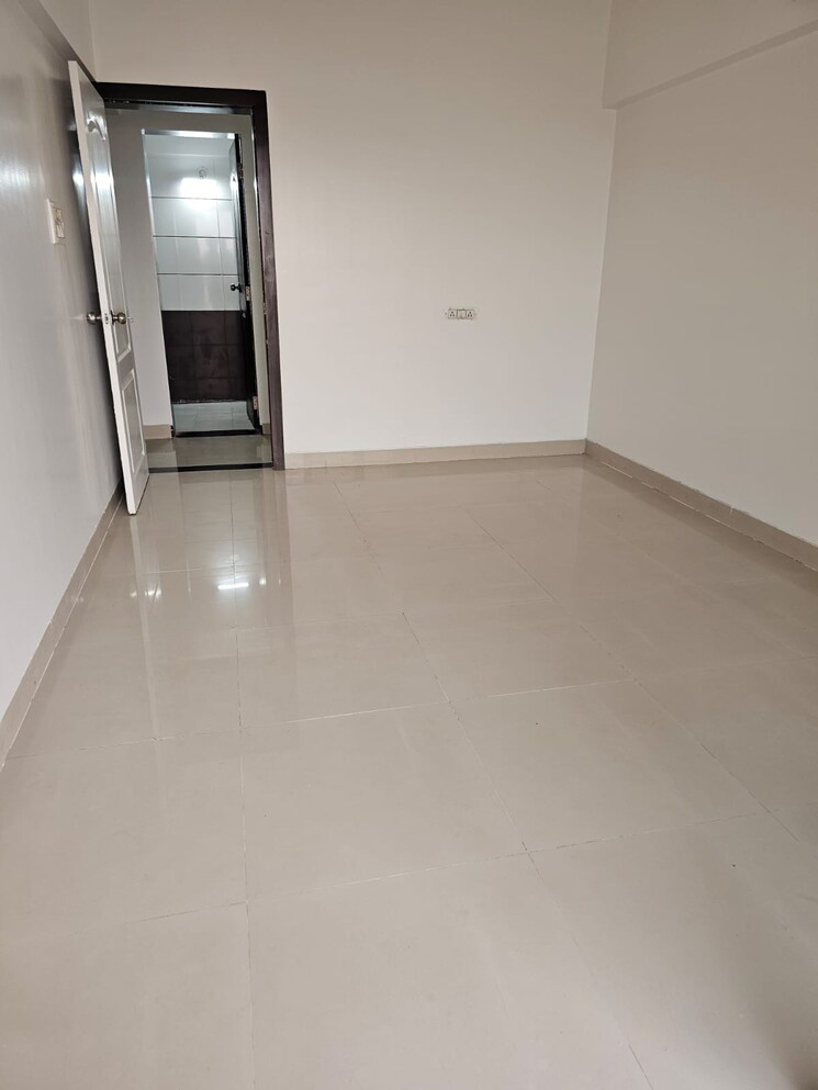 Room, msr-olive 2 Bedroom 1000 Sq.Ft. Apartment In Katraj Pune 9294391